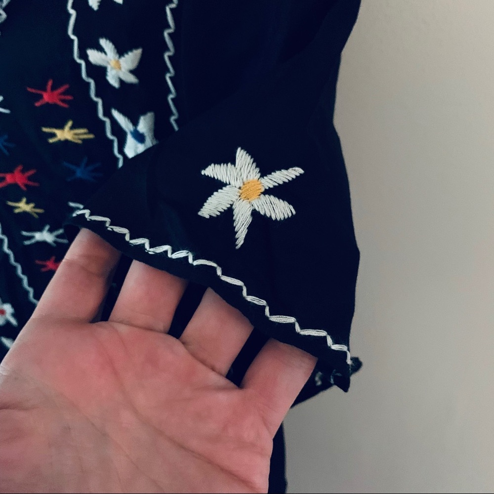 Madewell Embroidered Top - Picture 3 of 6